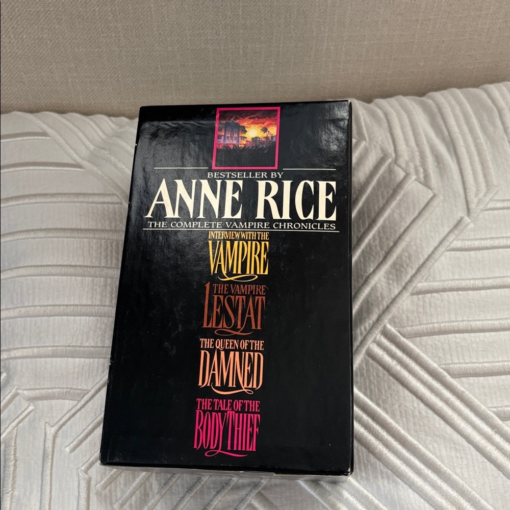 Anne Rice Vampire Chronicles Boxed Set - Multi-Color Paperback Collection - Picture 3 of 3